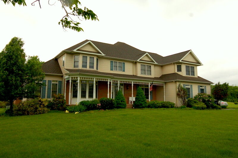 Property Photo:  4 Berkshire Way  NJ 08848 