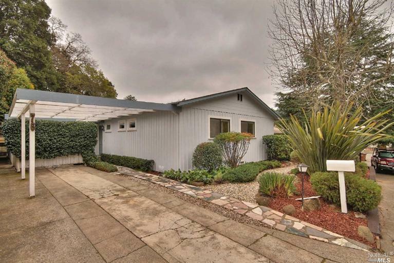 Property Photo:  76 Valley Road  CA 94960 