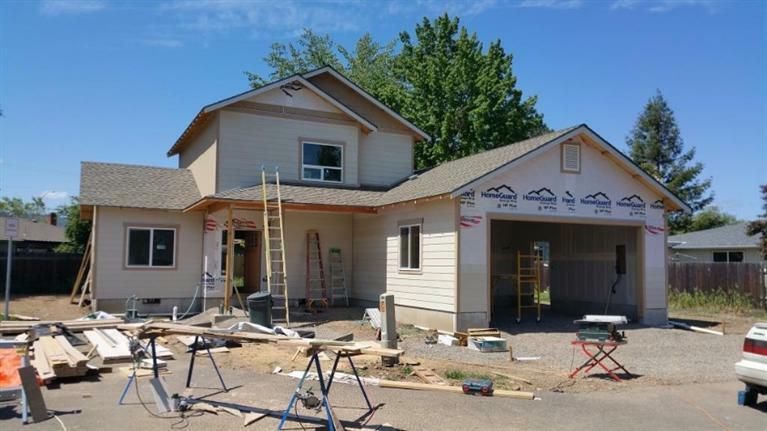 Property Photo: 313 Mace OR 97501