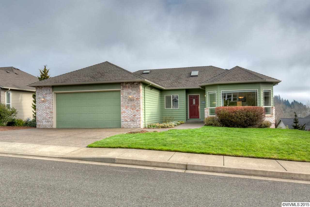 Property Photo: 1480 Ranier Lp NW OR 97304