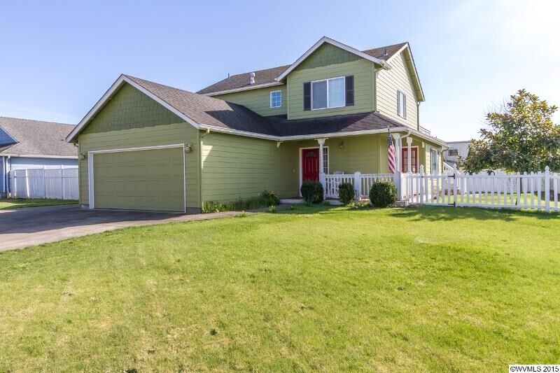 Property Photo: 420 Hobson St OR 97383