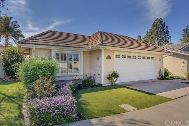 Property Photo:  4 Sanderling  CA 92604 