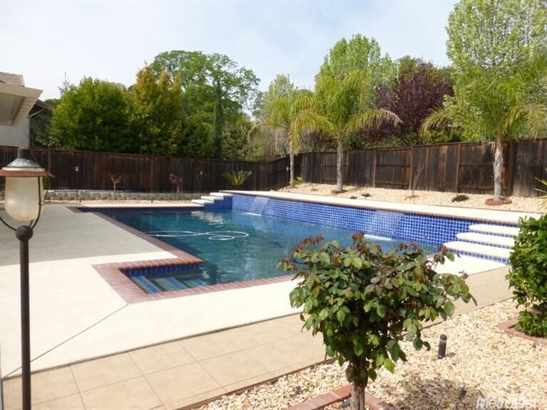Property Photo: 2202 Hedrick Court CA 95765