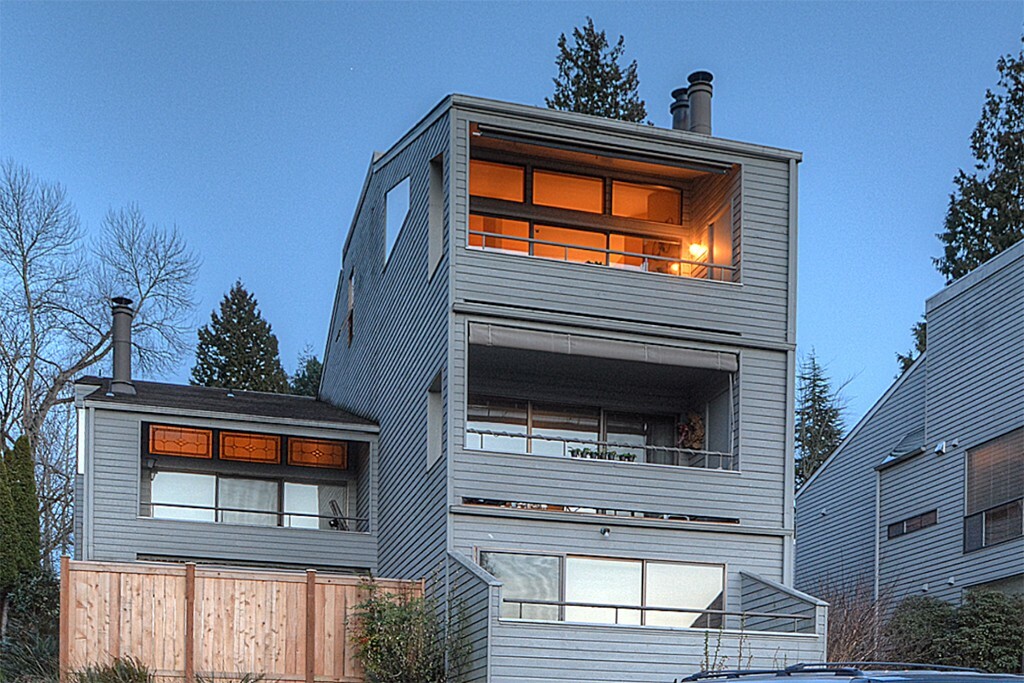 Property Photo: 11230 NE 68th St C WA 98033