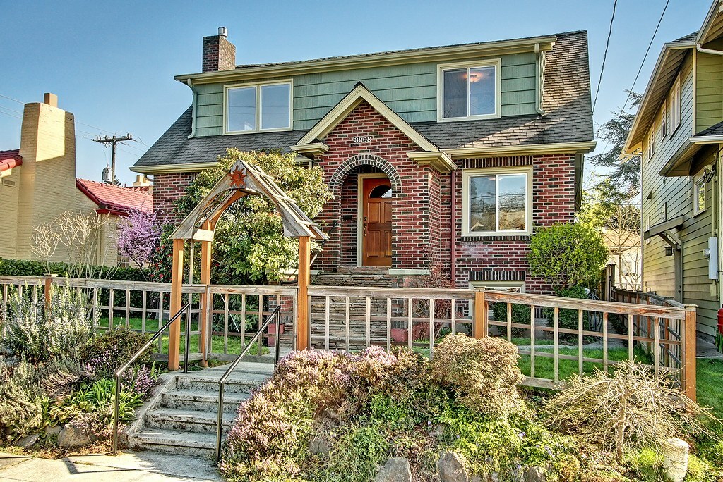Property Photo: 3208 33rd Ave S WA 98144