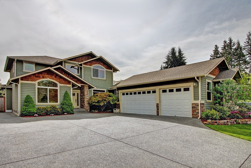 Property Photo:  1911 Terrace Ave  WA 98290 