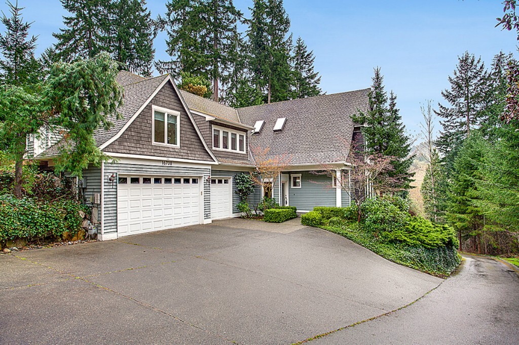 Property Photo:  16738 SE 34th St  WA 98008 