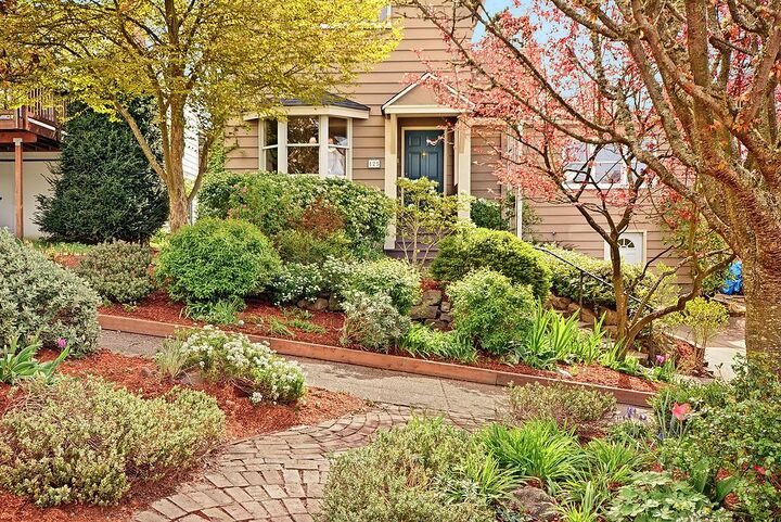 Property Photo: 125 NW 50th St WA 98107