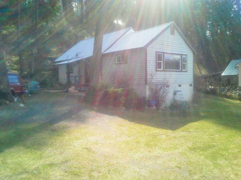 Property Photo:  3308 E Jumpoff Joe Rd  WA 99181 