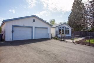Property Photo:  787 N Gale Place  WA 98802