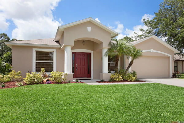 Property Photo:  652 NW Fairhaven Drive  FL 34953 