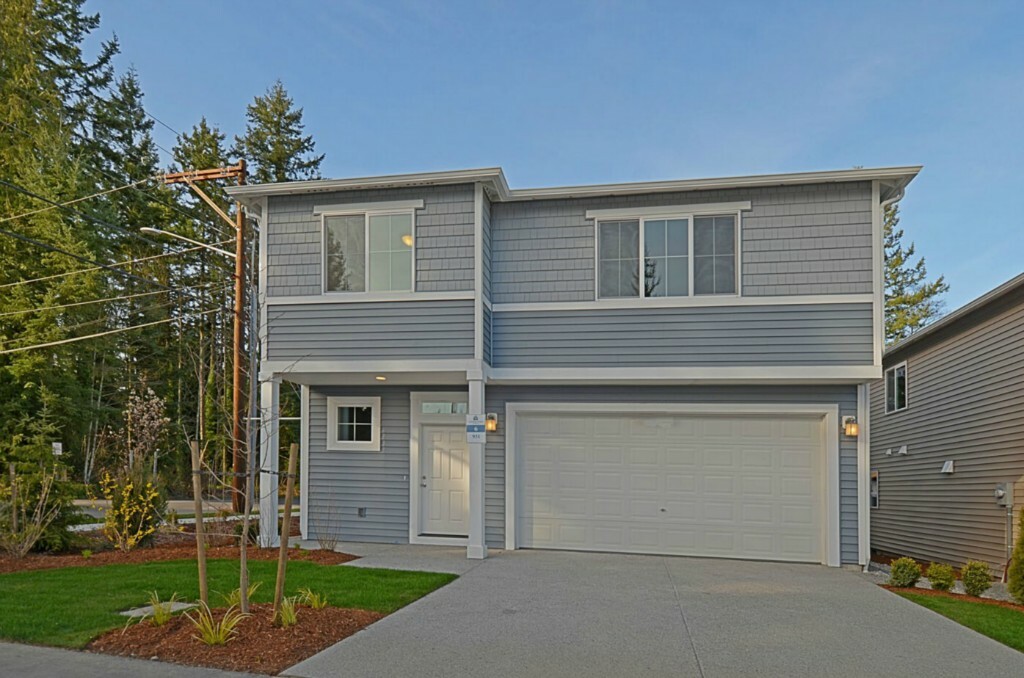 Property Photo:  921 137th Place SW 23  WA 98204 