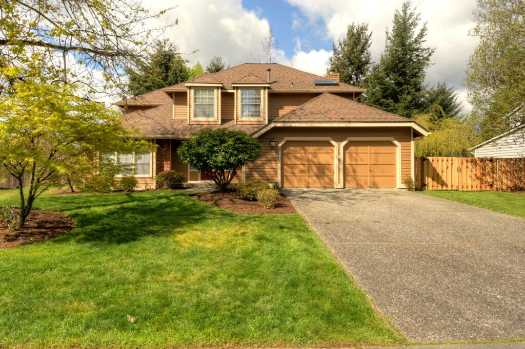 Property Photo: 20910 33rd Dr SE WA 98021