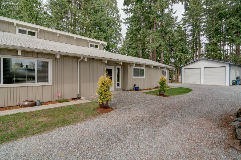 Property Photo: 6410 195th Ave E WA 98391