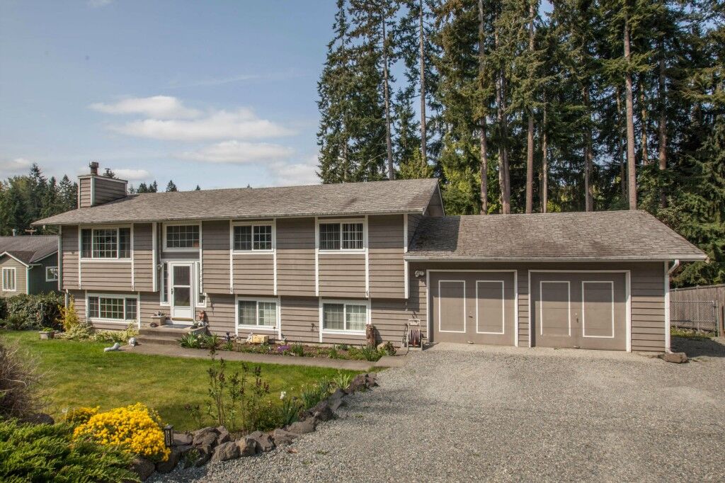 Property Photo:  7223 188th Avenue E  WA 98391 