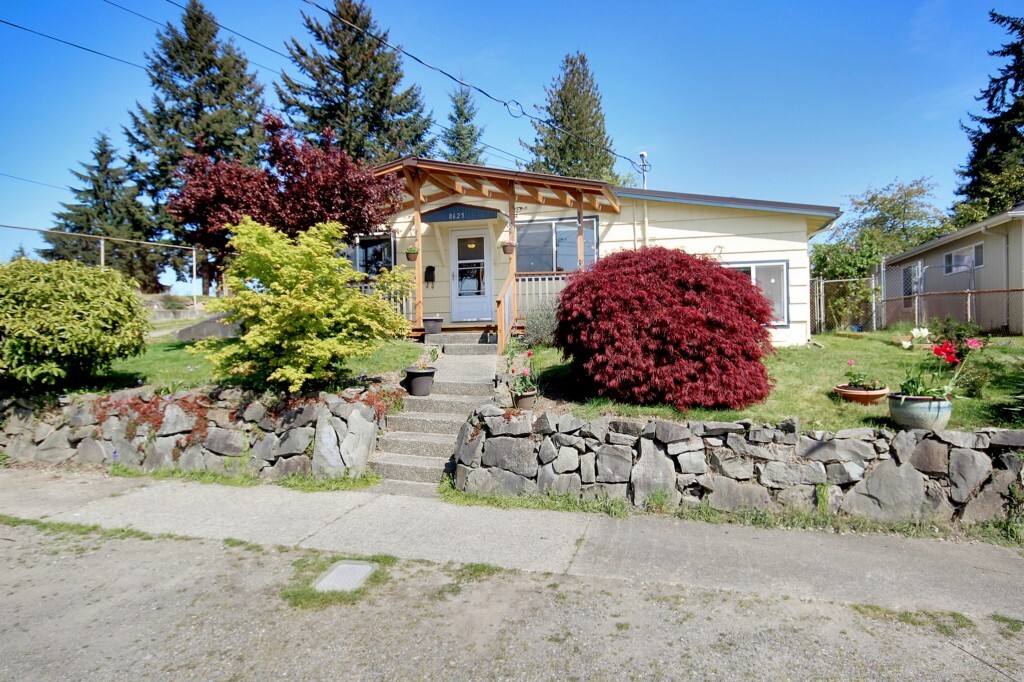 Property Photo: 8625 S G St WA 98444