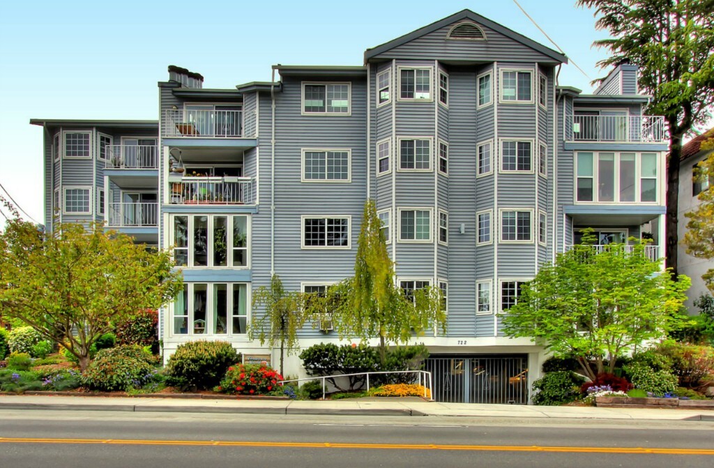 Property Photo:  722 N 85 St 43  WA 98103 