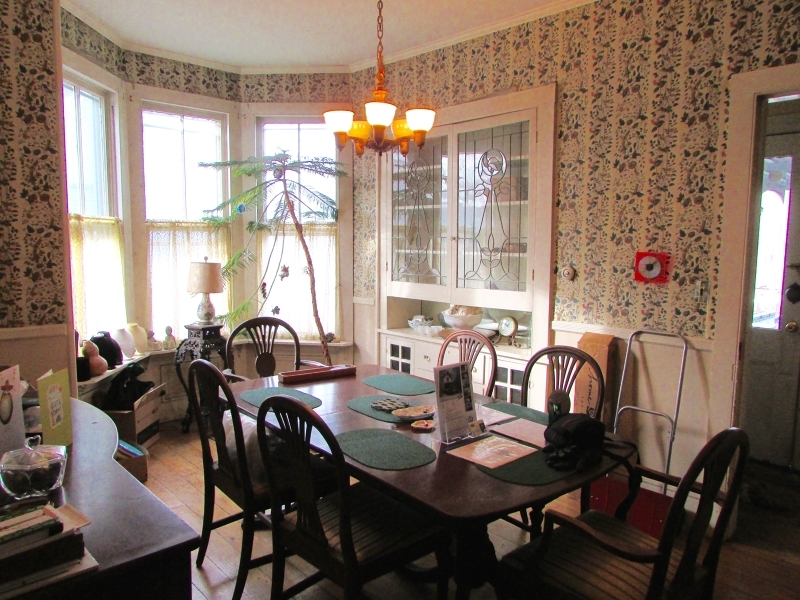 Property Photo:  202 High St  NJ 07840 