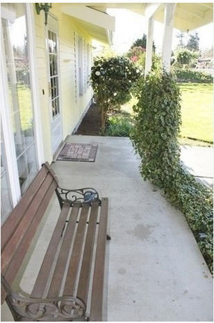 Property Photo: 615 9th St WA 98290