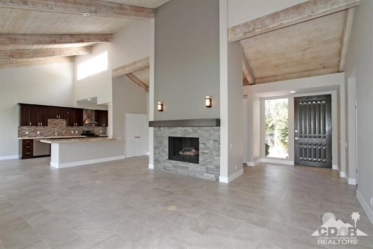 Property Photo:  534 Desert West Drive  CA 92270 