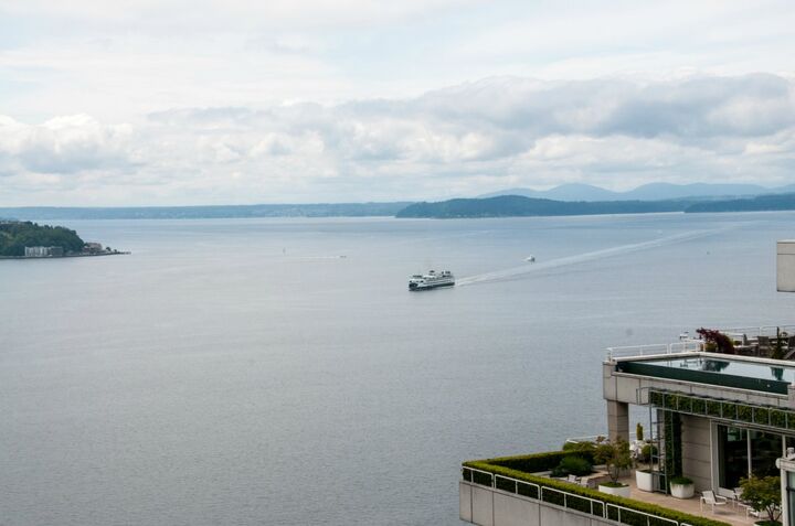 Property Photo: 2000 1st Avenue 2501 WA 98121