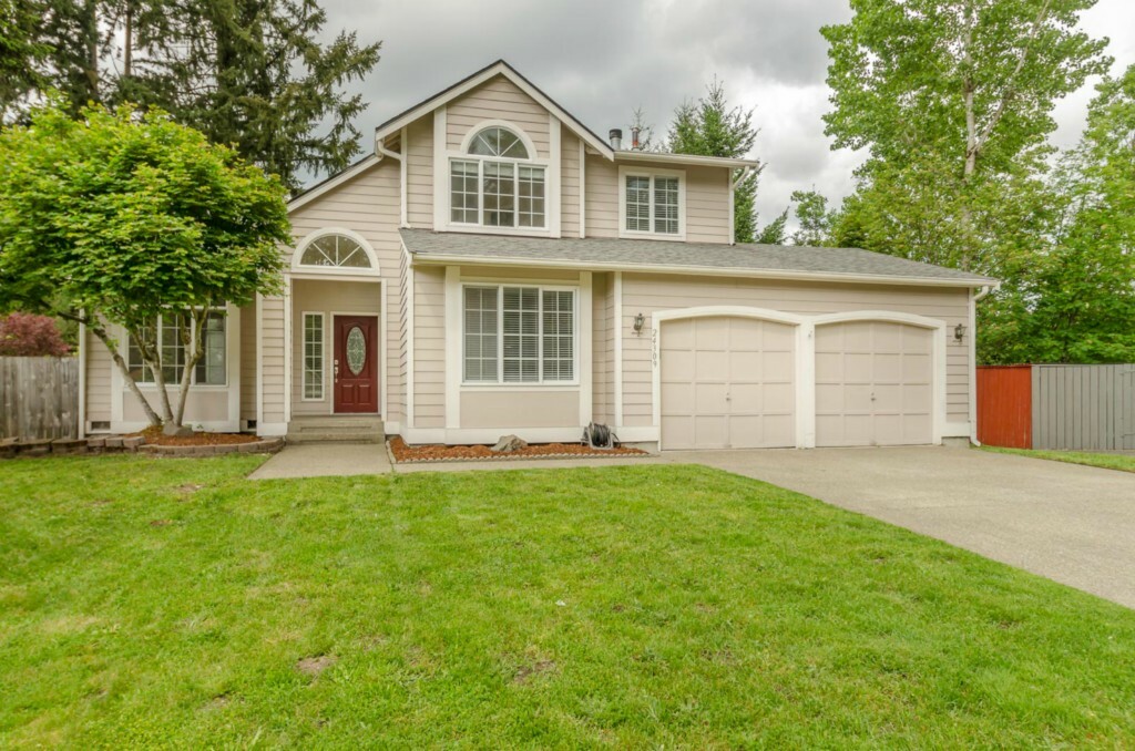 Property Photo:  24309 34th Av Ct E  WA 98387 