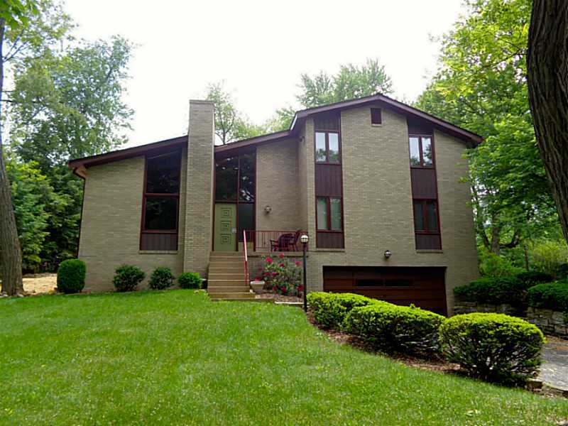 Property Photo:  328 Johnston Rd.  PA 15241 