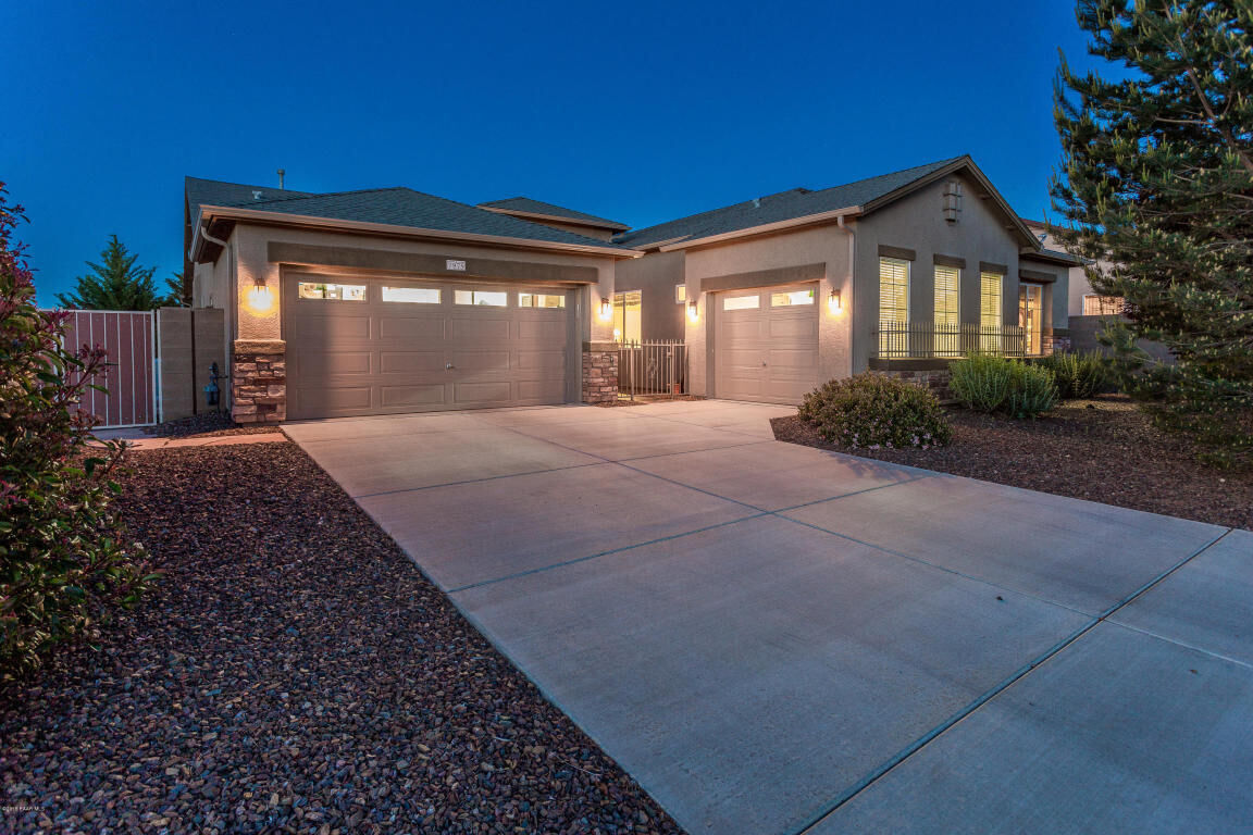 Property Photo:  7975 N Autumn Sage  AZ 86315 