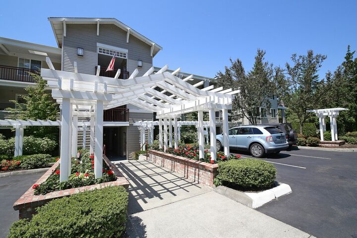 1709 134th Ave SE 8  Bellevue WA 98005 photo