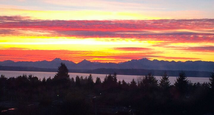 Property Photo:  1305 11th Place N  WA 98020 