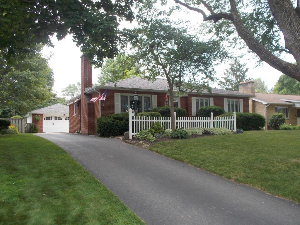 Property Photo:  2023 Milden Road  OH 43221 