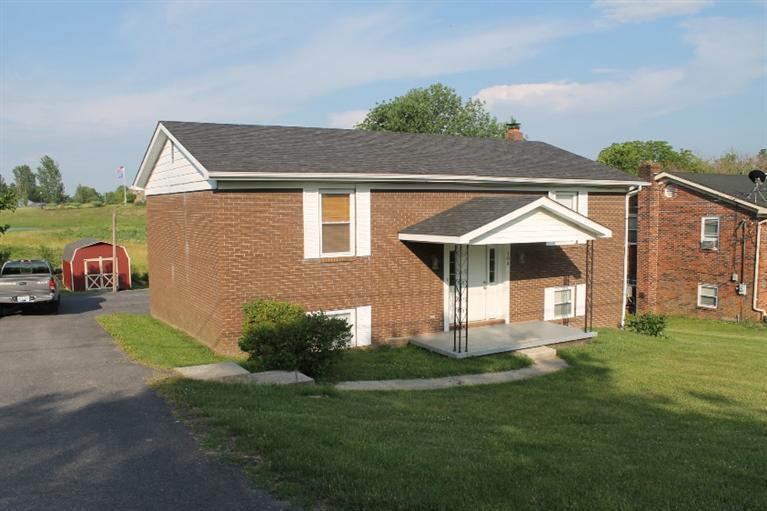 Property Photo: 104 Bell Street KY 40484