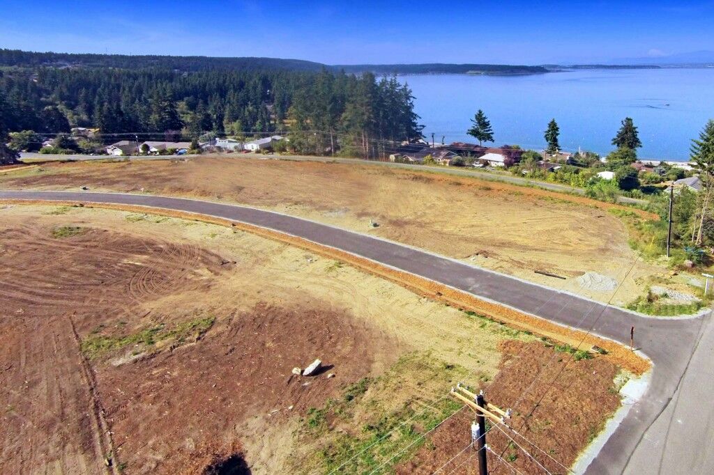 Property Photo: 6 Sunrise Estates Place WA 98282