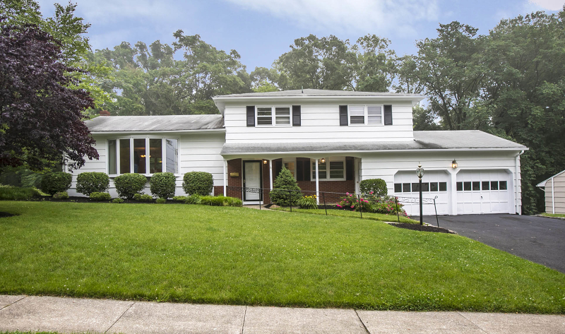 Property Photo:  11 Cullen Dr  NJ 07052 