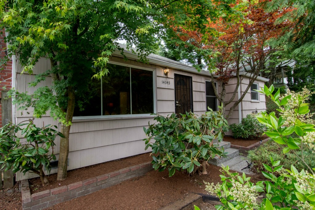 Property Photo:  14343 Fremont Ave N  WA 98133 