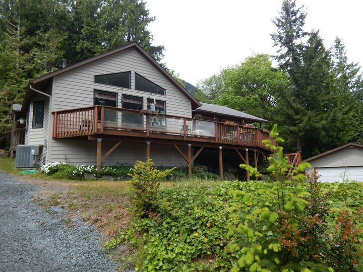 Property Photo: 433 Tog Road WA 98320