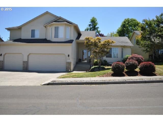 Property Photo:  3618 NW 31st Ave  WA 98607 