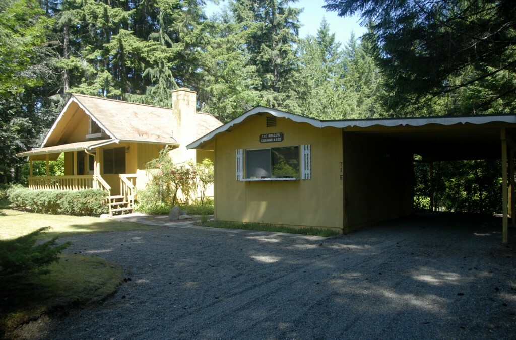 Property Photo:  71 E Leisure Lane  WA 98546 