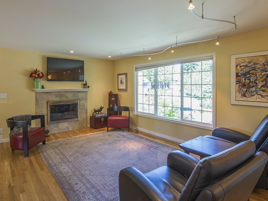 Property Photo: 13511 89th Place NE WA 98034