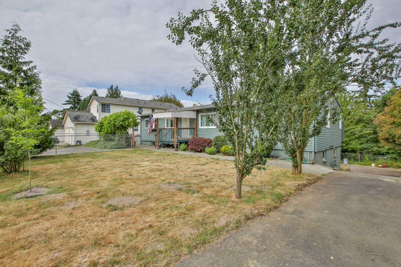 Property Photo: 5921 21st Ave SW WA 98106