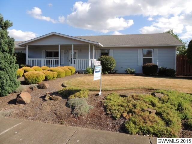 Property Photo:  1009 SW Aspen Ln  OR 97338 