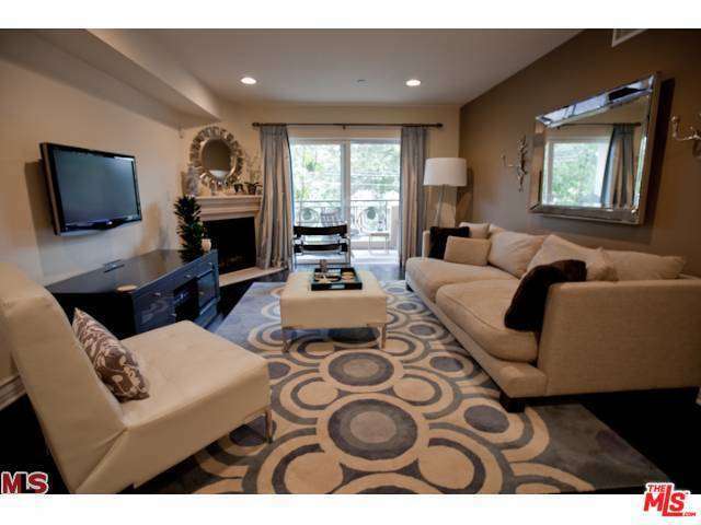 Property Photo: 1353 N Fuller Ave 208 CA 90046