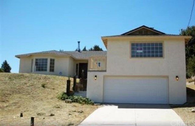Property Photo:  14314 Date Tree Street  CA 93532 