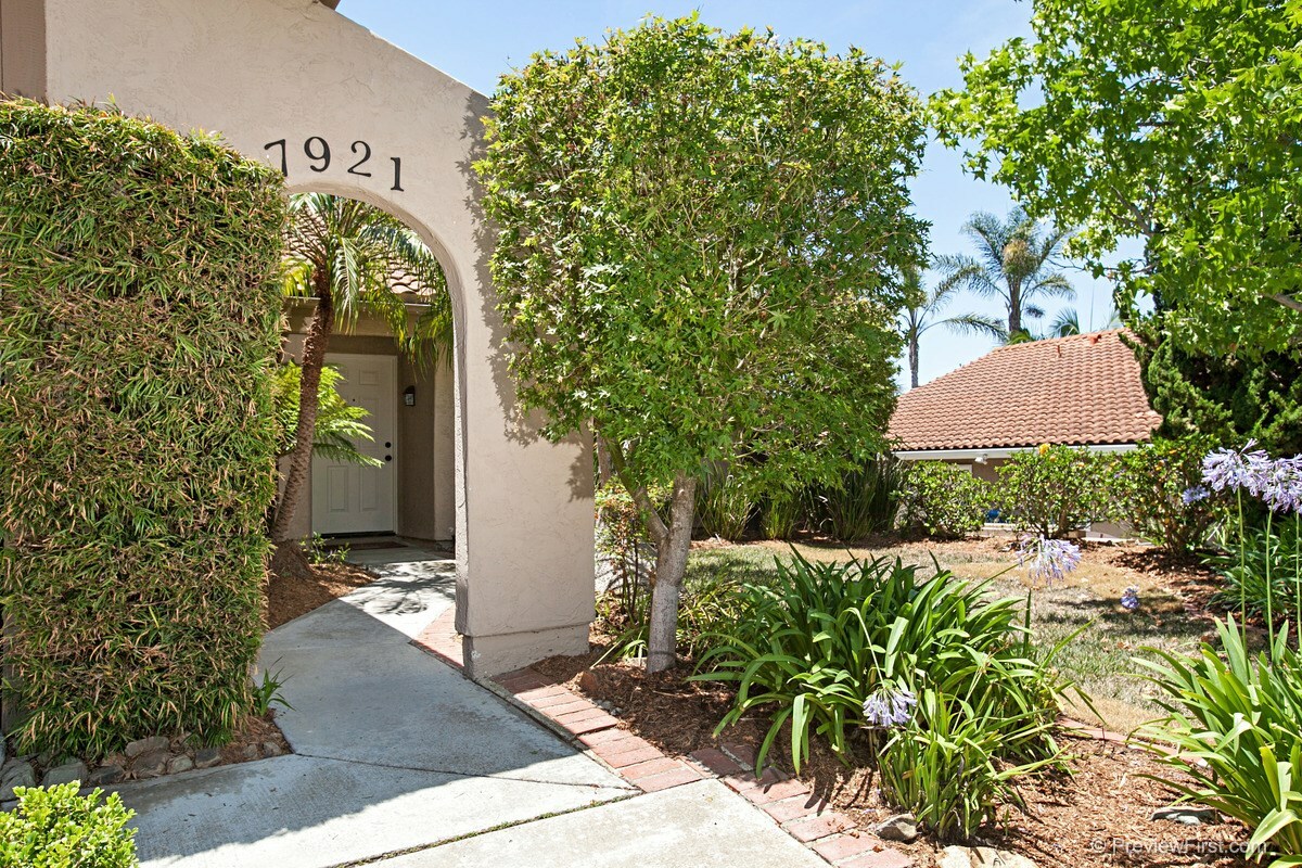 Property Photo:  7921 Terraza Disoma  CA 92009 