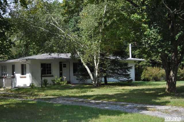 Property Photo:  146 Halsey Manor Road  NY 11949 