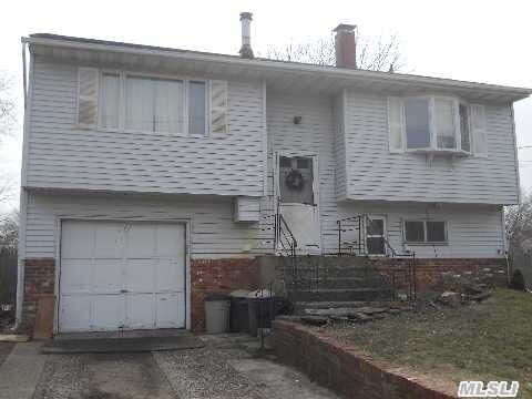 117 Circle Drive  East Patchogue NY 11772 photo