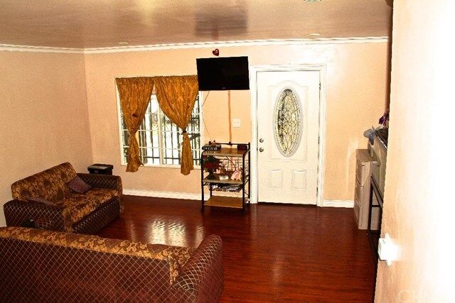Property Photo:  1724 W 60th Street  CA 90047 