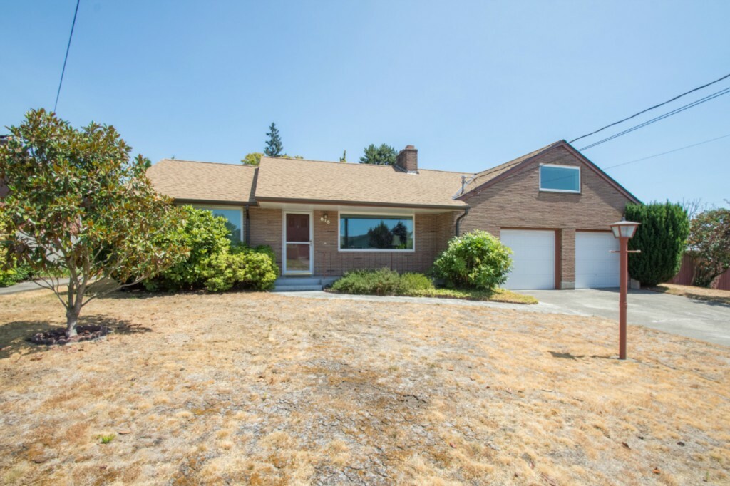 Property Photo:  815 S Winnifred St  WA 98465 
