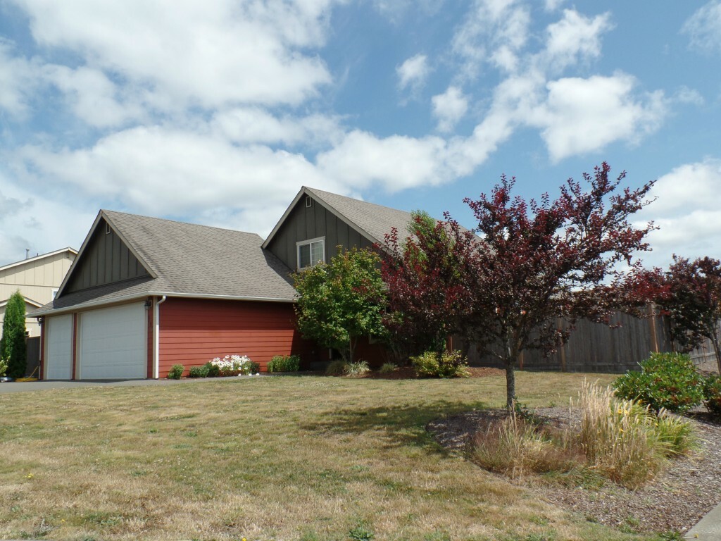 Property Photo:  200 Fir St  WA 98563 