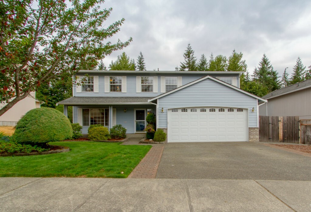 Property Photo:  24302 SE 261st Place  WA 98038 